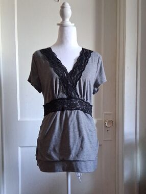 Maurices Gray Top with Black Lace Empire Band